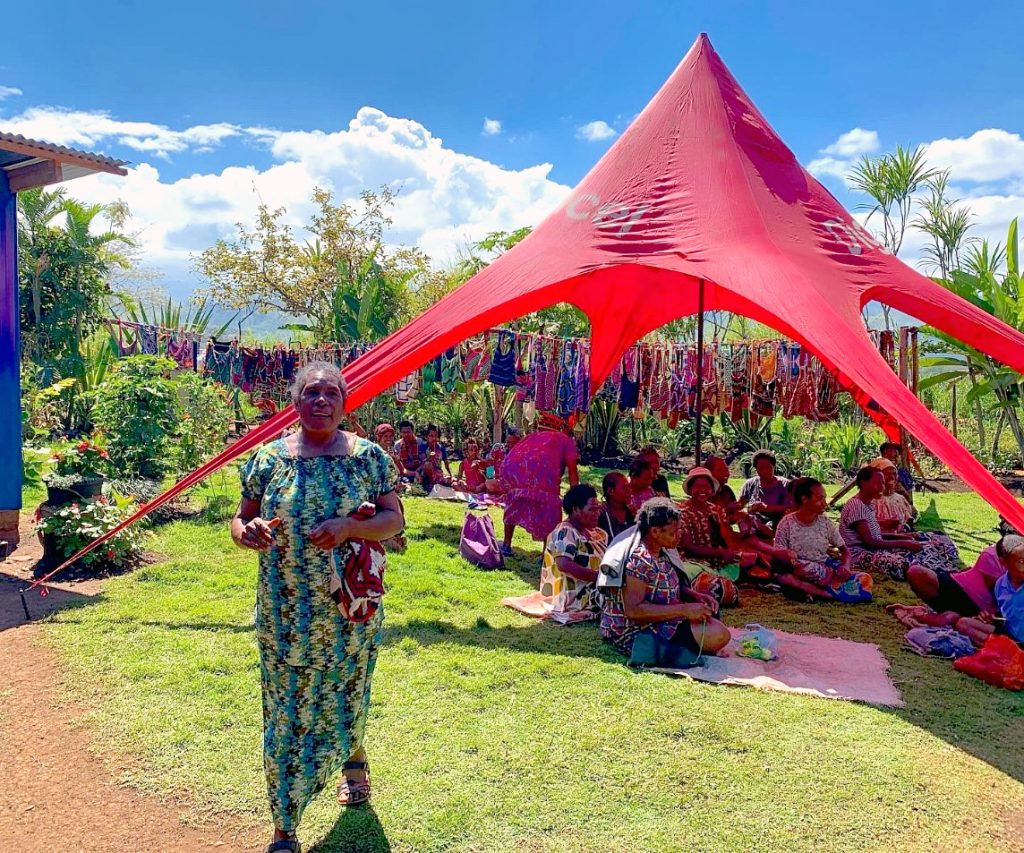 Bilum weavers in PNG